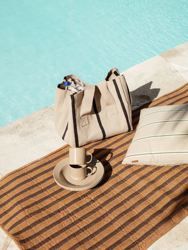 Yard Picnic Bag - Sand/Black