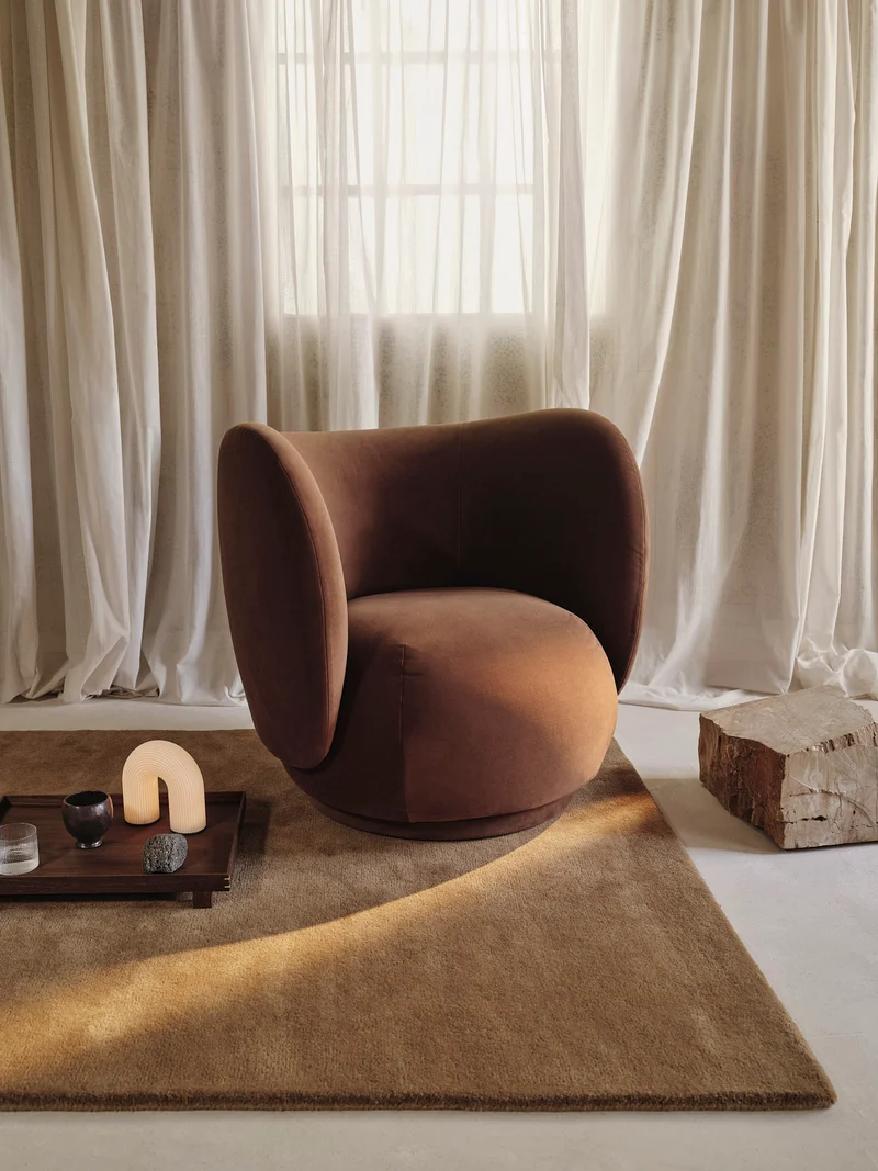 Rico Lounge Chair - Rich Velvet - Soft Brown