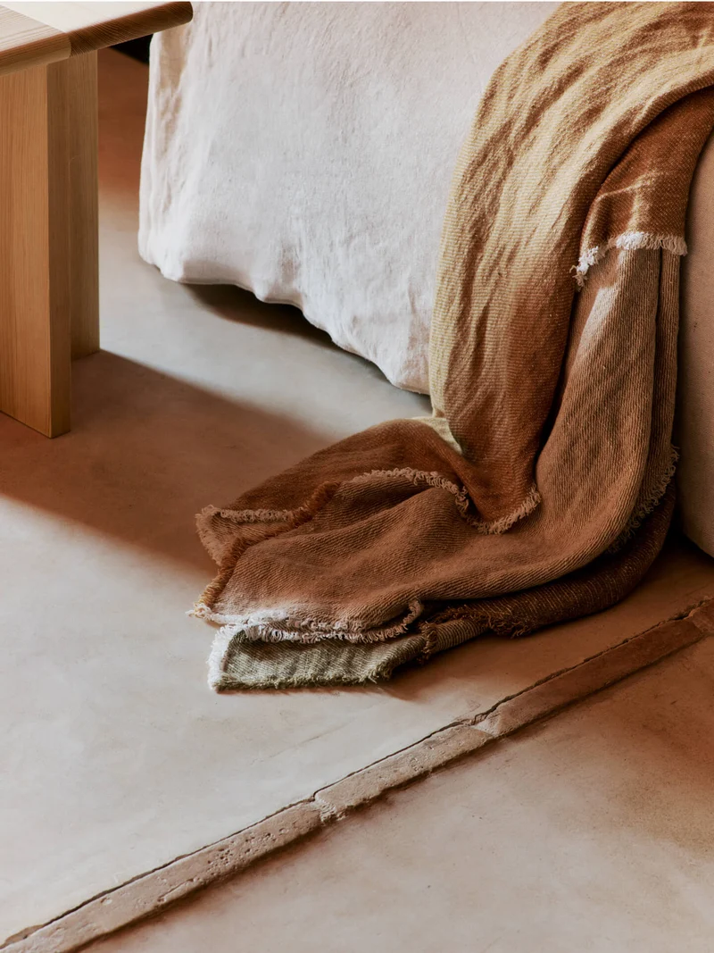 Pila Linen Throw - Khaki/Aged Gold