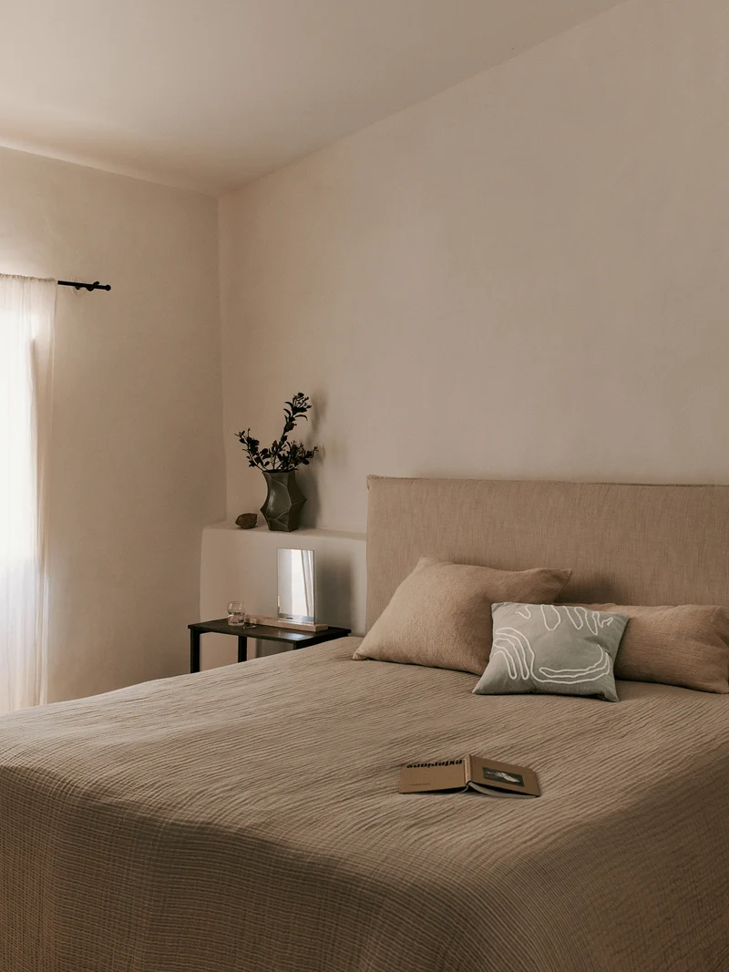 Fino Bedspread - Tea Green/Sand