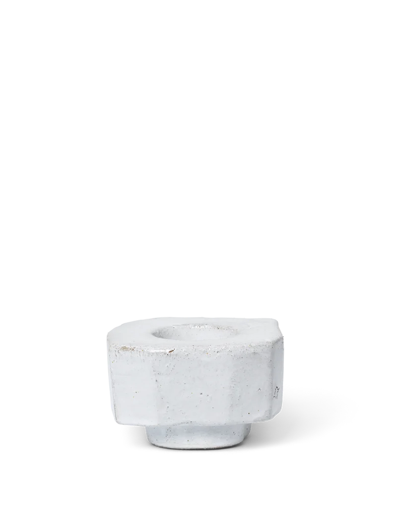 Kurinu Candle Holder - White