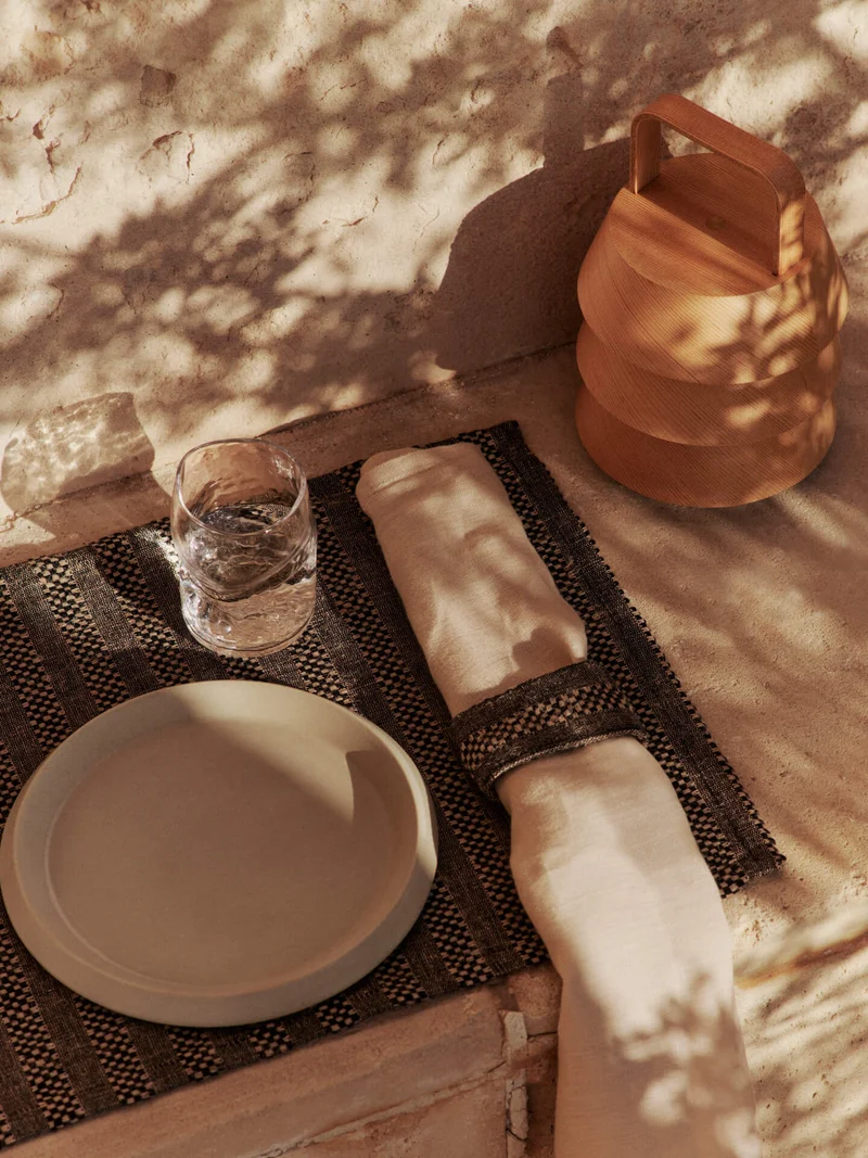 Gather Placemats - Set of 4 - Black/Natural