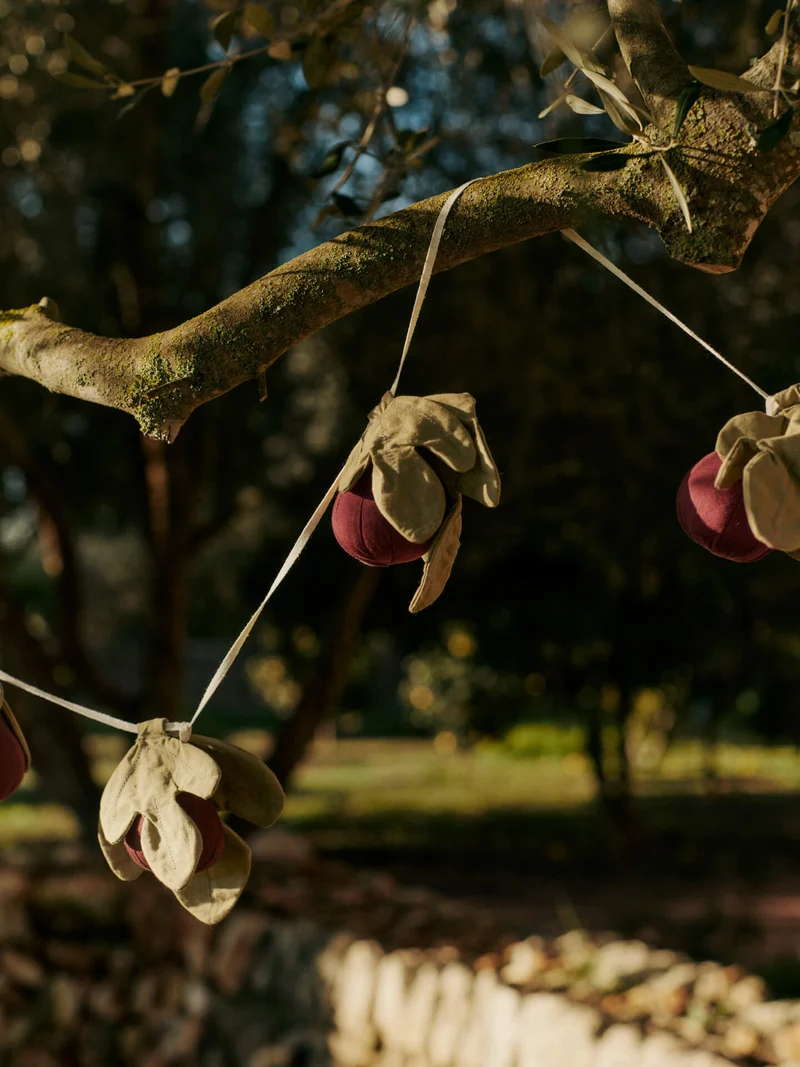 Figs Garland - Mauve/Green
