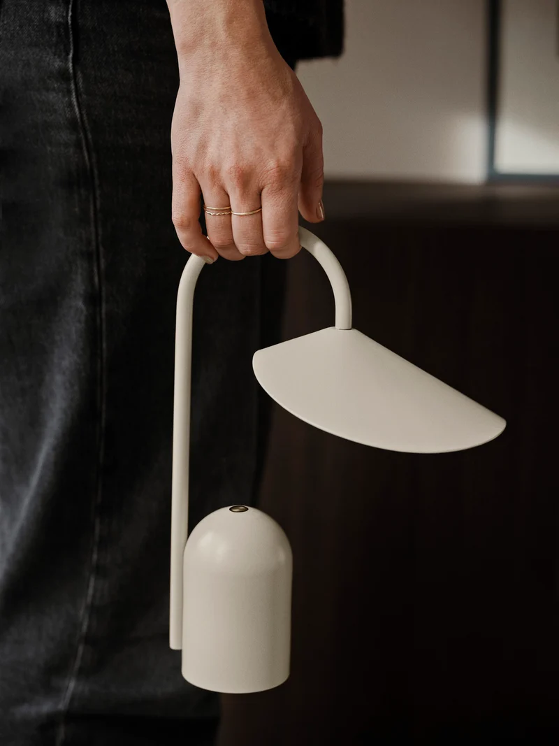 Arum Portable Lamp - Cashmere