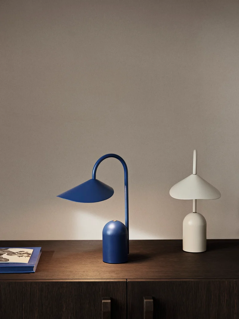 Arum Portable Lamp - Cashmere