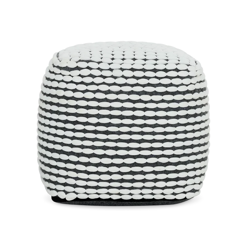 Rococco pouf